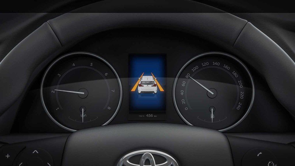 Content large large toyoya hybrid 06 geneva ms 2015 lane departure alert   dashboard