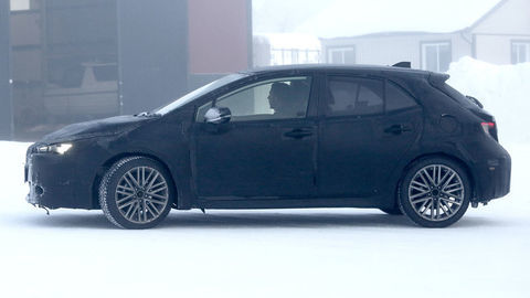 Thumb toyota auris 014