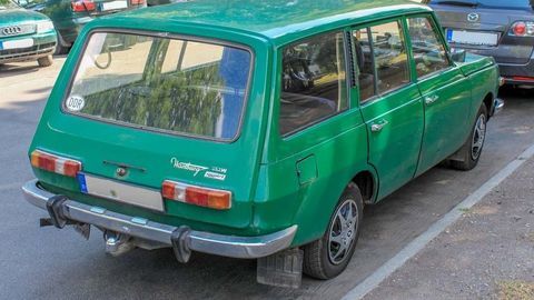 Thumb wartburg 353w tourist hinten