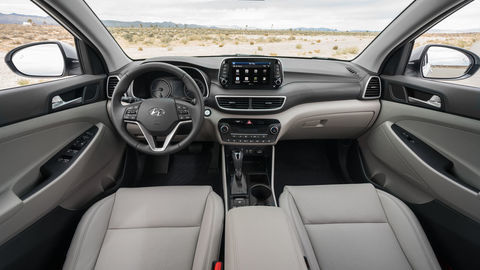 Thumb hyundai tucson mar2018 08 interior