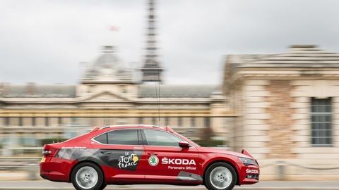 Thumb skoda superb tour de france 2015 1 1440x960