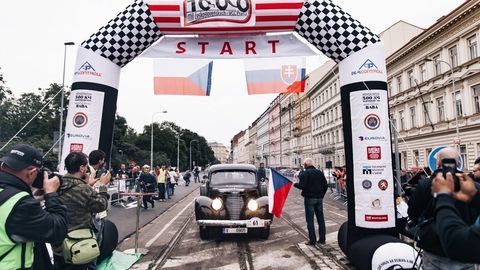 Thumb skoda superb 3000 czechoslovak miles start