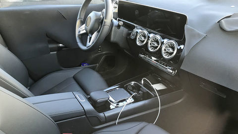 Thumb mercedes b class inside