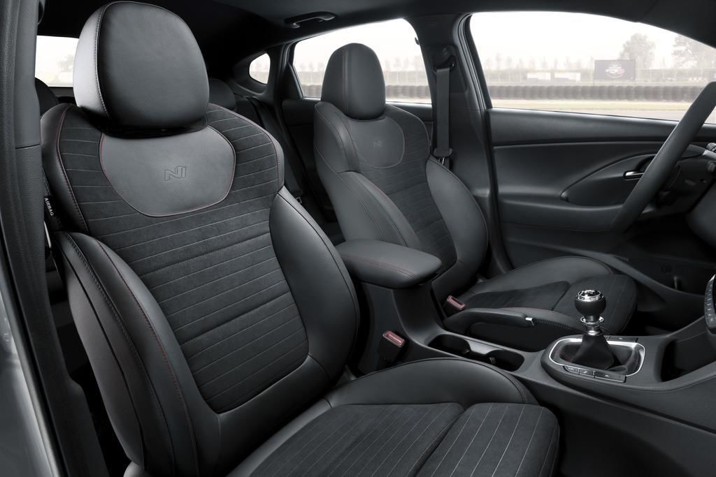 Content hyundai i30 fastback n interior  1 