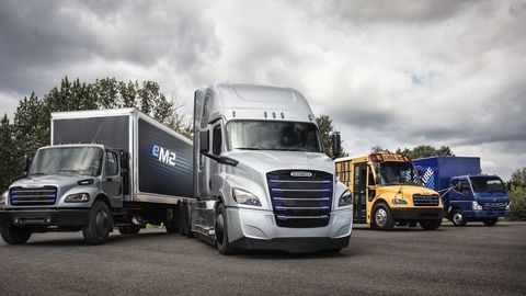 Thumb daimler trucks commercial electric vehicles