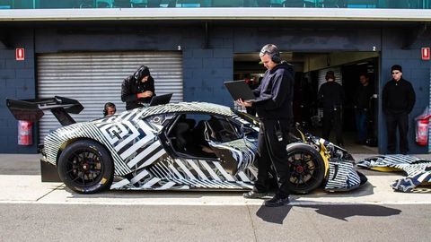 Thumb brabham bt62 testing in pitlane