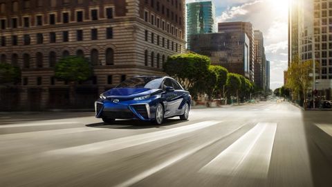 Thumb 2017 toyota mirai 1 18 04