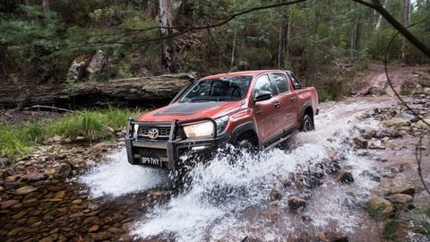 Thumb toyota hilux rugged