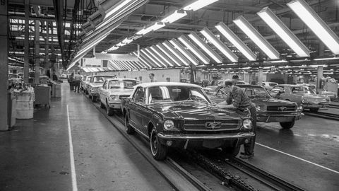 Thumb 1964 ford dearborn assembly plant neg 138106 164