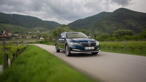 Thumb nova skoda superb scout 2019 slovenske ceny autozurnal.com 24