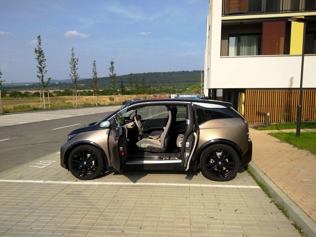 Content test bmw i3 120 ah 42 2 kwh 2019 autozurnal.com 8