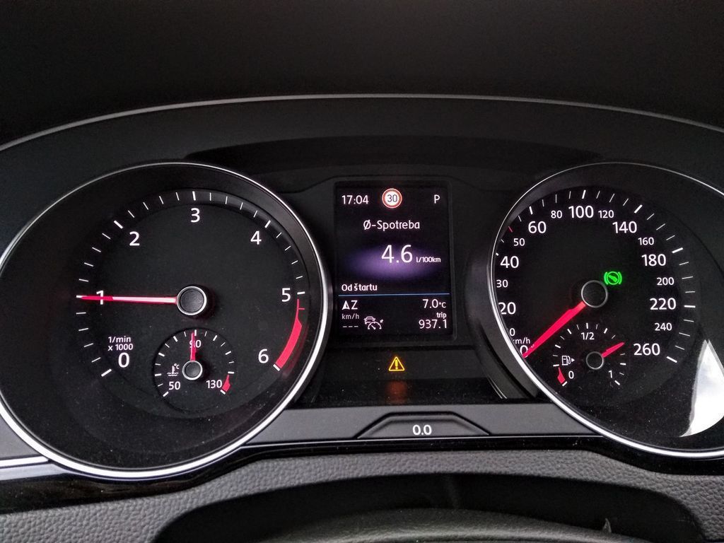 Content test novy vw passat 2.0 tdi evo 110 kw autozurnal.com 4