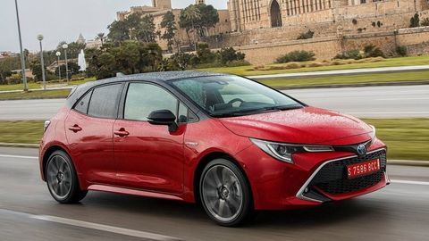 Thumb toyota corolla hatchback 2019 37 nestandard1