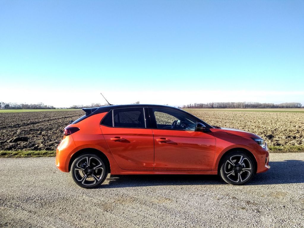 Content opel corsa 1.2 gsi line test autozurnal  39