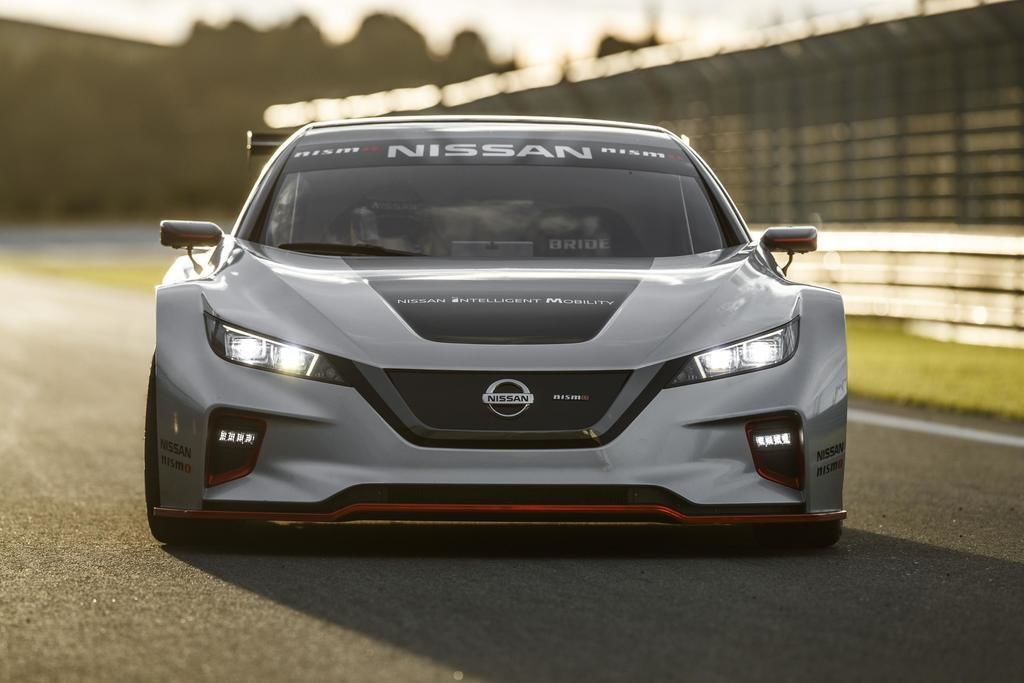 Content nissan leaf nismo rc makes european racing debut in spain 1
