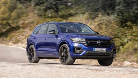 Thumb 2021 vw touareg r  1 