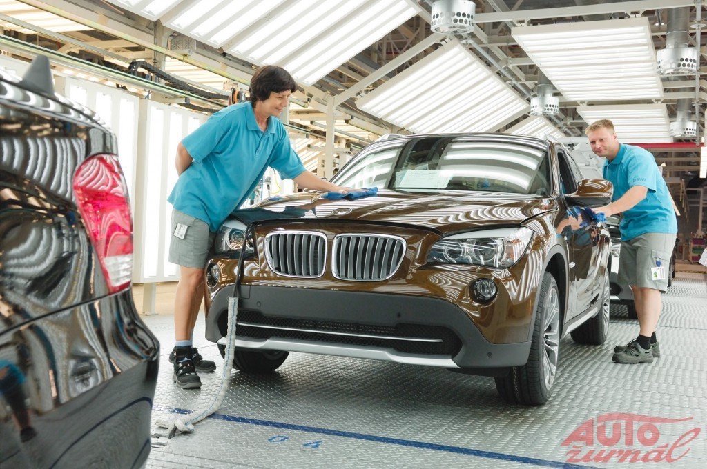 Content 78989 large 090901 produktion bmw x1 001