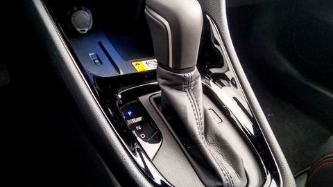 Thumb test toyota yaris 2021 hybrid.vs benzin autozurnal.com 40 