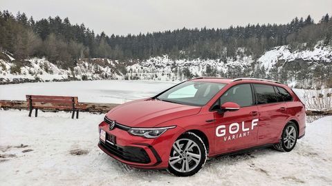Thumb test volkswagen golf variant 2021 autozurnal.com 12