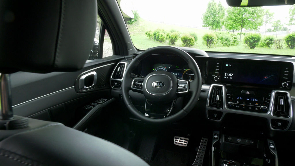 Content kia sorento vs toyota rav4 sk test 2021 1080p h264.00 02 15 09.still709