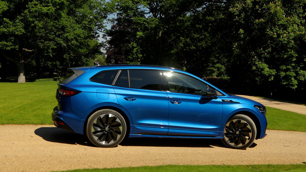 Content skoda enyaq sportline cz prva jazda 2021 1080p h264.00 01 12 23.still826