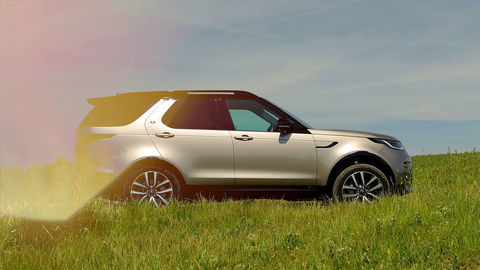 Thumb land rover discovery sk test 2021 1080p h264.00 04 08 20.still945