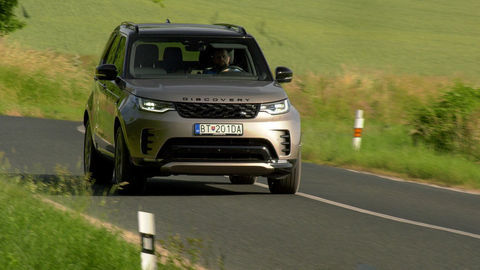 Thumb land rover discovery sk test 2021 1080p h264.00 20 31 02.still967