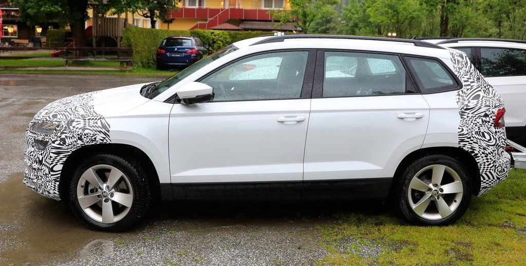Content content facelifted skoda karoq 4
