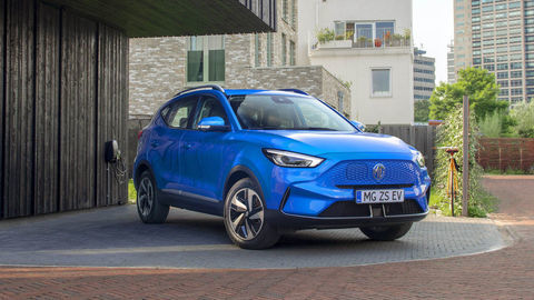 Thumb mg zs ev parked side shot