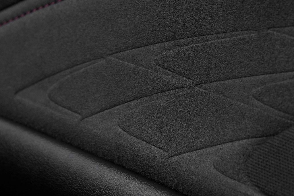 Content lexus rx 500h fsport white   detail   interior fabric   v2 6