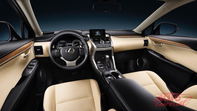 2015_Lexus_NX_300h_014