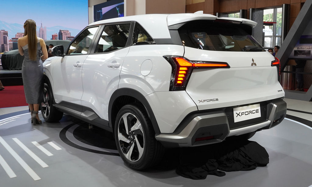 Content 2023 mitsubishi xforce ultimate  indonesia  rear view 01