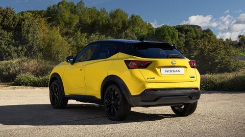 Thumb juke mc 2024   exterior   iconic yellow body color   n sport   rear side view natural light