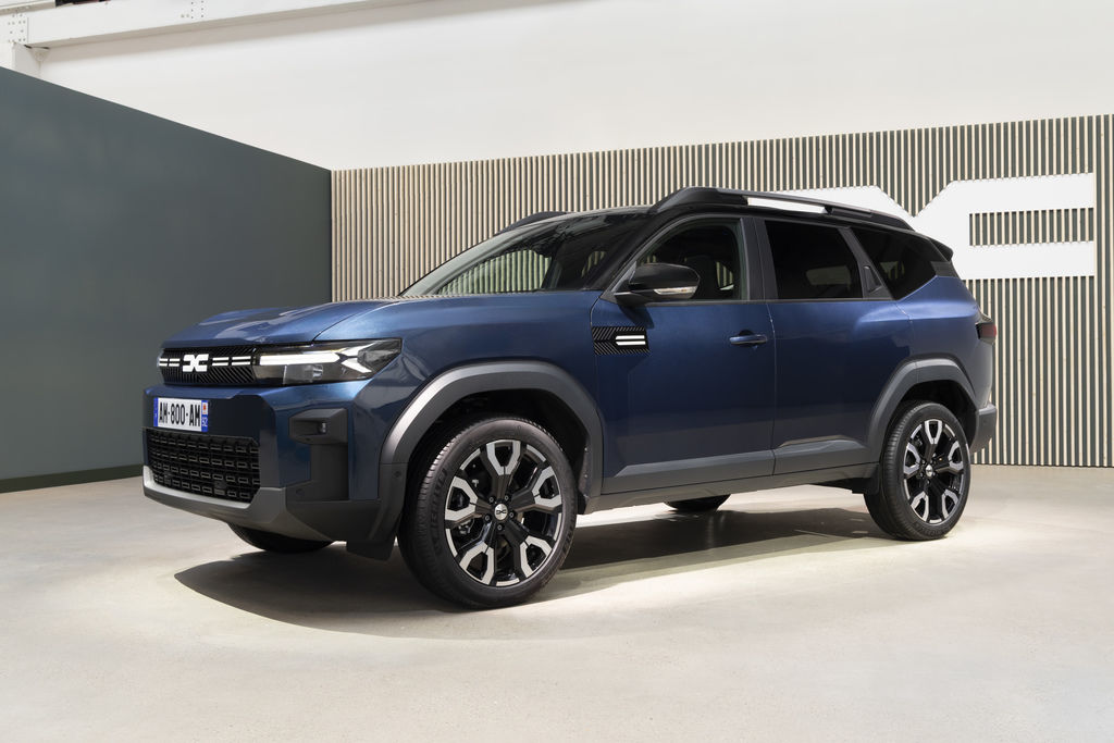 Content all new dacia bigster hybrid 155 journey indigo blue  27 
