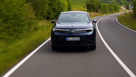 Thumb opel grandland prva jazda 2024 1080p h264.00 16 18 21.still181