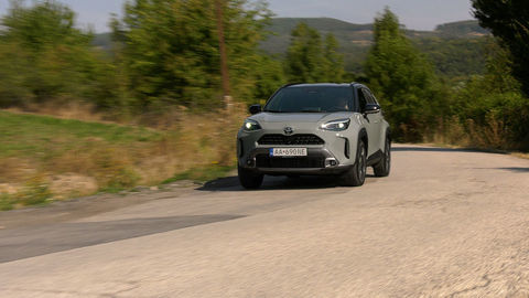 Thumb toyota yaris cross sk test 2024 1080p h264.00 19 11 01.still189
