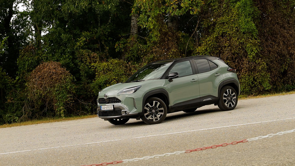Content toyota yaris cross sk test 2024 1080p h264.00 23 19 19.still190