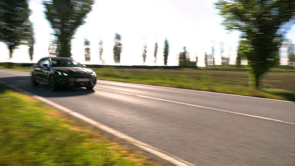 Content cupra leon sk test 2024 1080p h264.00 10 10 16.still193