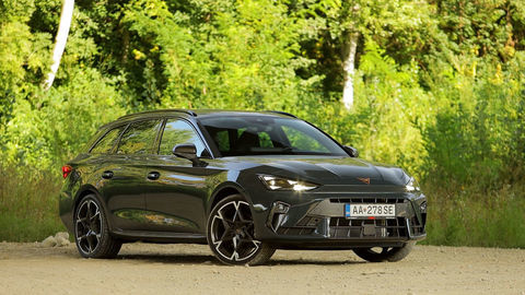 Thumb cupra leon sk test 2024 1080p h264.00 25 03 13.still204