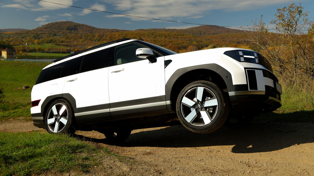 Content hyundai santa fe vs skoda kodiaq sk test 2024 4k.00 14 08 02.still228