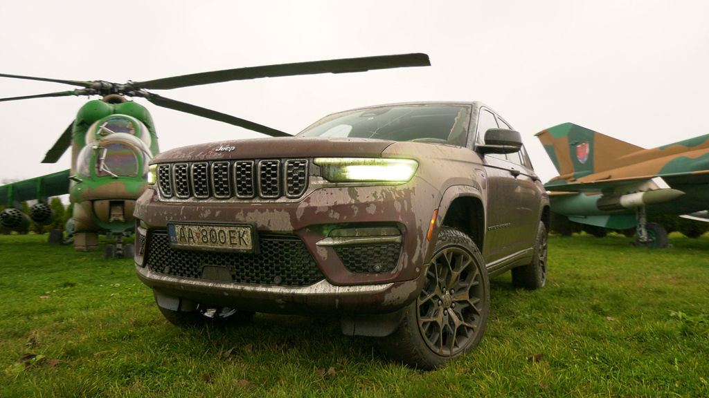 Content jeep grand cherokee sk test 2024 4k.00 30 00 15.still235