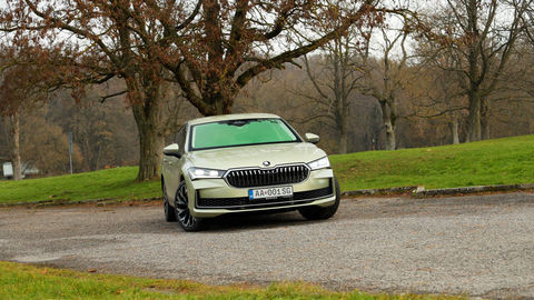 Thumb skoda superb tdi sk test 2024 4k.00 04 50 22.still225