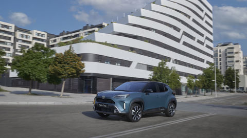 Thumb 2025yariscross image 2