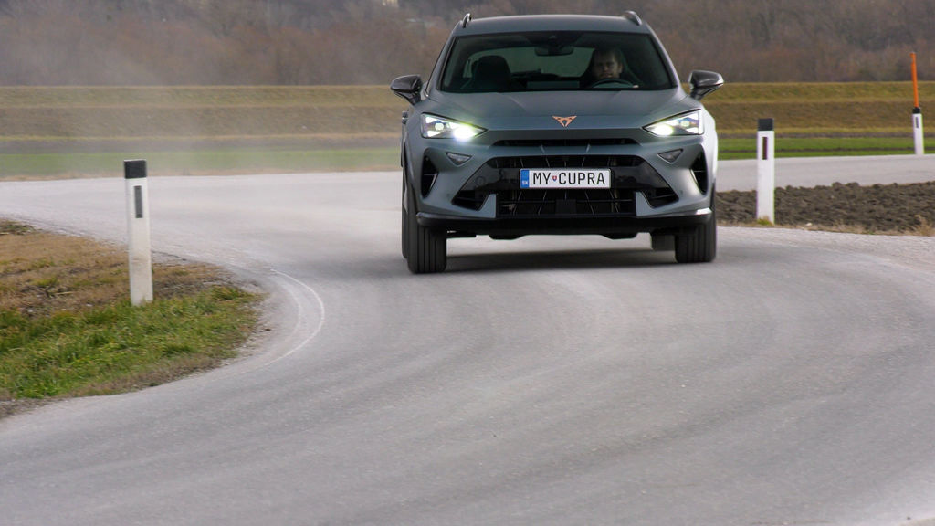 Content cupra formentor sk test 2024 4k.00 15 30 14.still272
