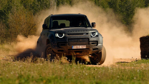 Thumb land rover defender octa prva jazda 2025 4k.00 00 50 24.still325