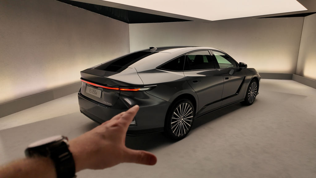 Content lexus news reportaz 2025 4k .00 10 05 12.still358