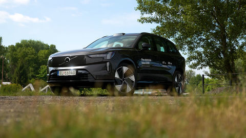 Thumb volvo ex90 sk test 2025 4k.00 45 30 23.still378