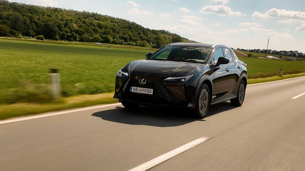 Content lexus rz300e sk test 2025 4k.00 14 47 15.still375