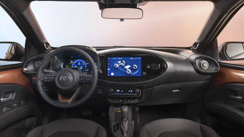 Thumb 2025 aygo x high grade interior 004