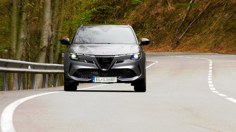 Thumb alfa romeo junior electric sk test 2025 4k.00 15 45 08.still371